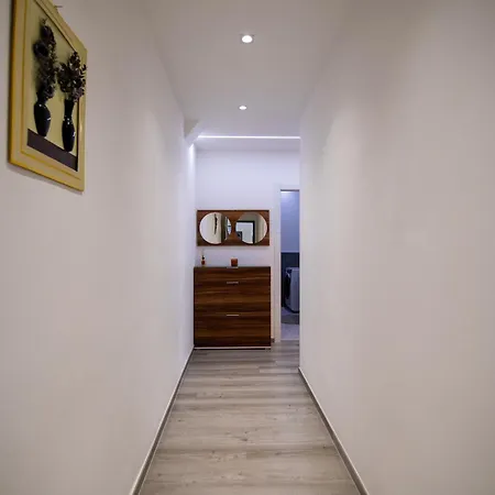 Imperial Deluxe Apartment *